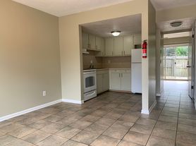 Matterhorn Townhomes #2 - 2 Bed/1.5 Bath Townhome Near WMU