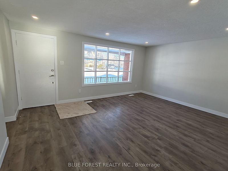 London House for rent - 3 Bedrooms — photo 2