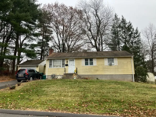4 May Ln, Bloomfield, CT 06002