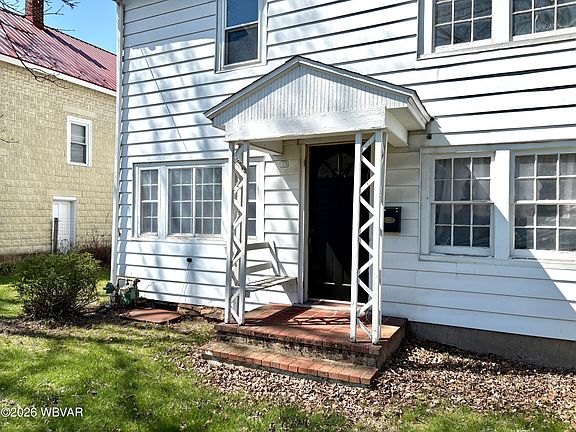 4th image of 147 E Water St