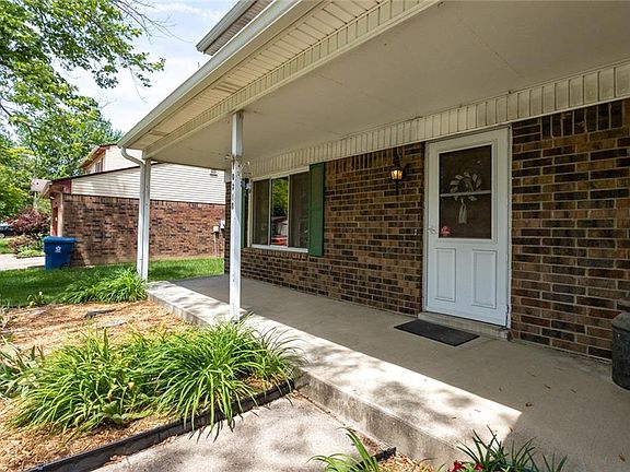 4th image of 10318 Kiowa Dr