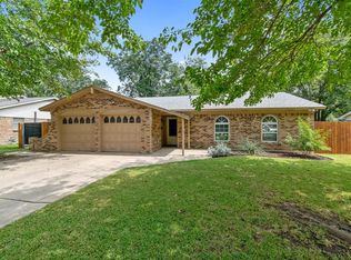 5104 Karen Dr, North Richland Hills, TX 76180