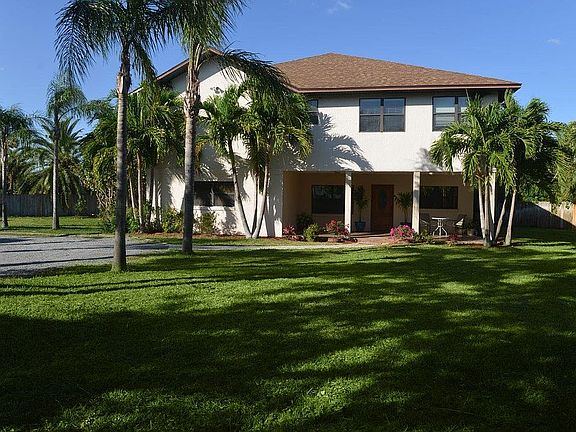 2nd image of 8720 Sea Shell Ln