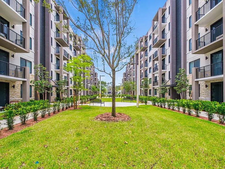 Oak Enclave — Photo 46