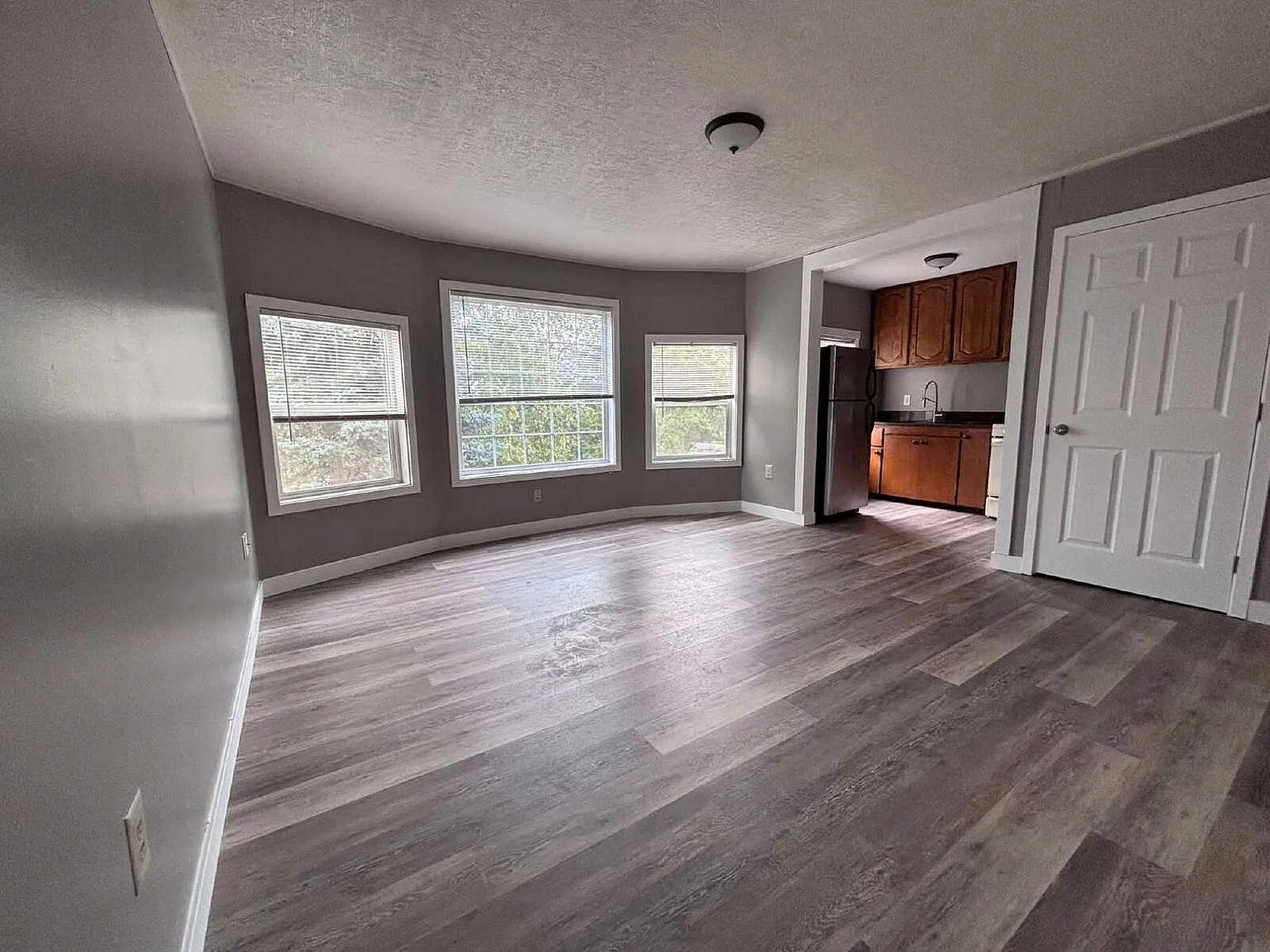 Studio, 1.0 bath, 395 sqft, $1,150 — Photo 1