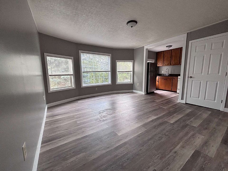 1st image of 718 S Yakima Ave #3