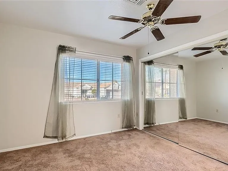 8729 Pennystone Ave — Photo 18