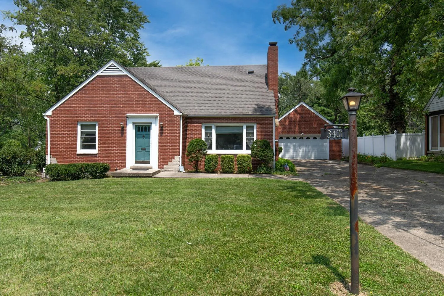 3401 Hampton Pl photo 1