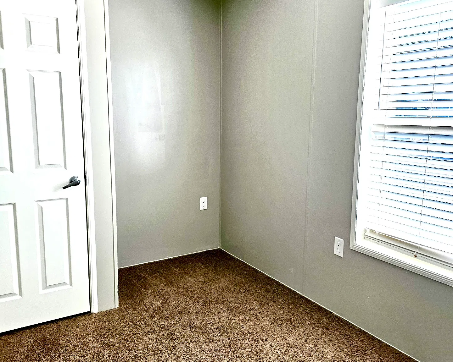 3 bed, 840 sqft, $1,325 — Photo 2