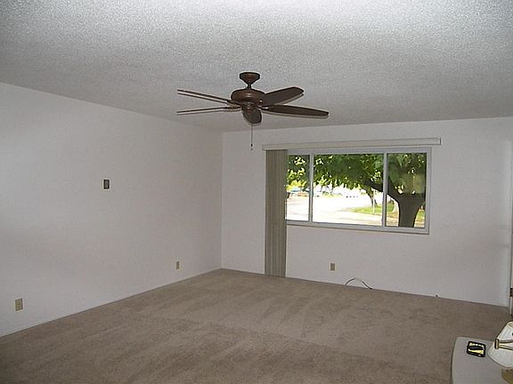 4th image of 3744 Mercury Dr