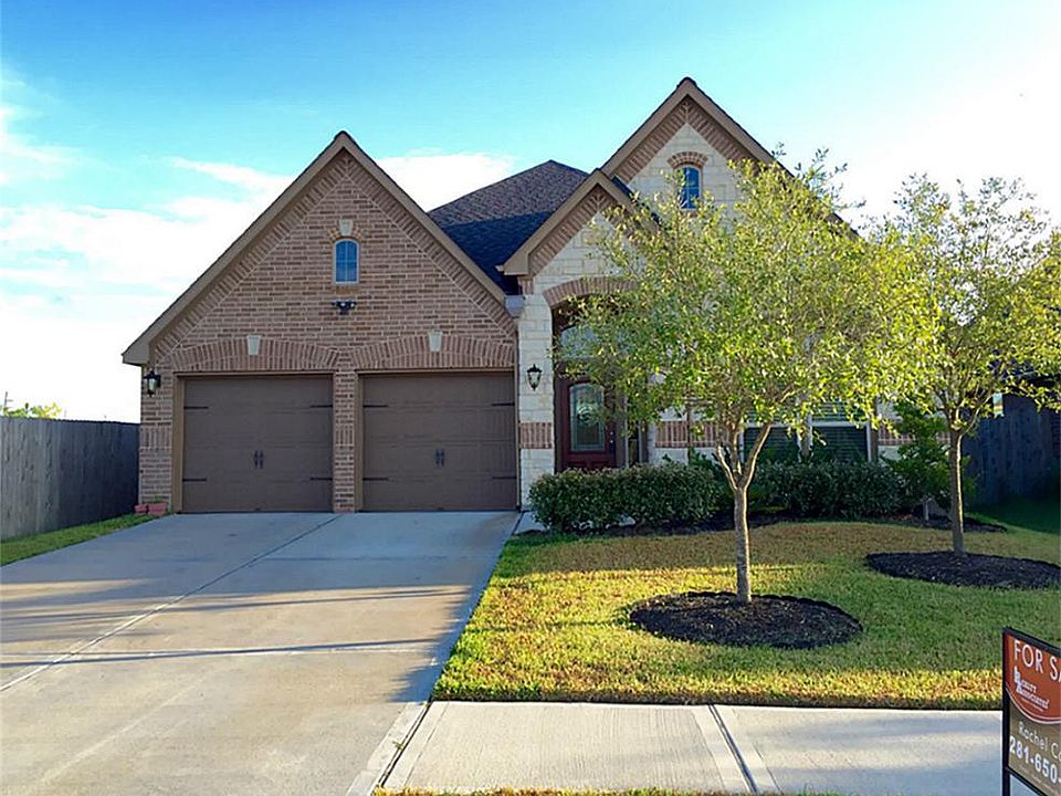 1st image of 2623 Driftwood Bend Dr