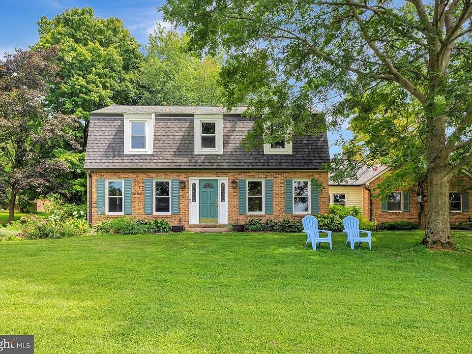 1st image of 2807 College View Dr