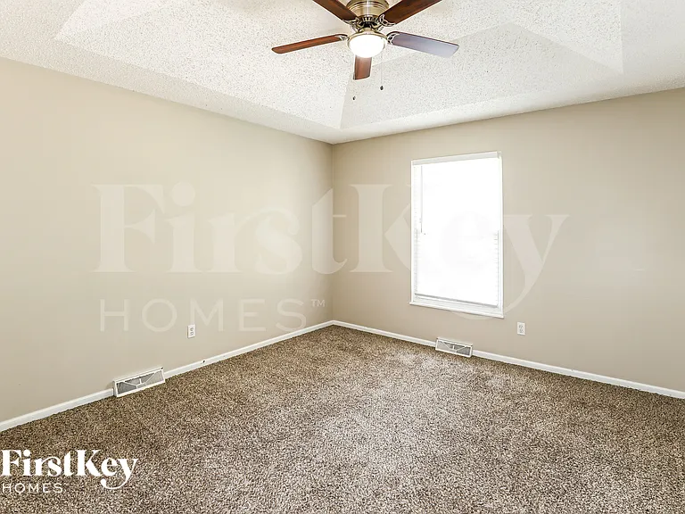 8418 NW 68th St — Photo 10