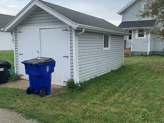 4th image of 367 Neal Ave