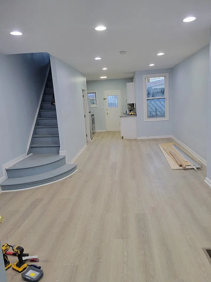 3 bed, 952 sqft, $1,550 — Photo 1