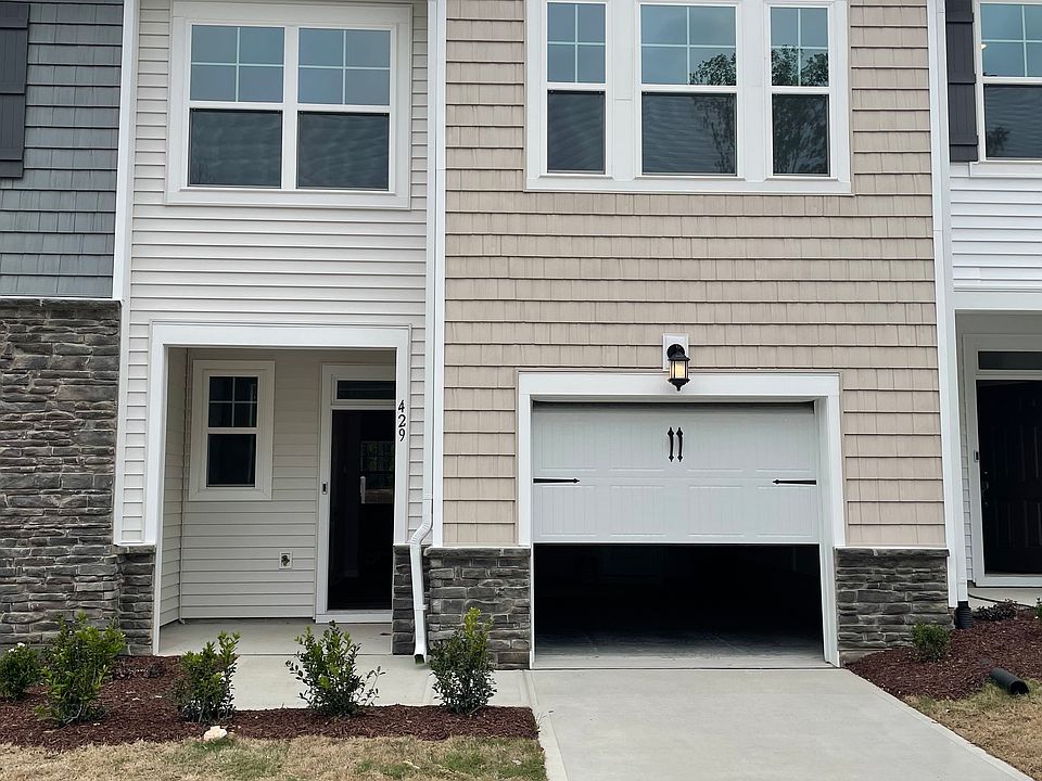 1st image of 429 Hazy Hills Ln