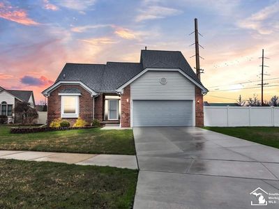 23012 Westwood Dr, Trenton, MI, 48183