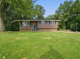 9418 W Lake Camelot Dr, Mapleton, IL 61547