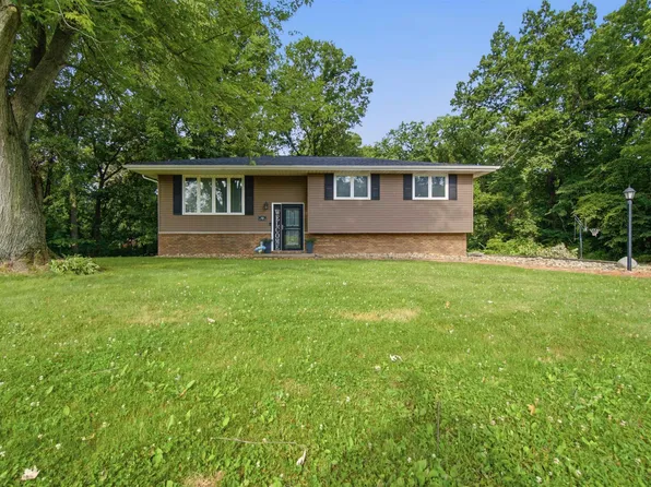 9418 W Lake Camelot Dr, Mapleton, IL 61547