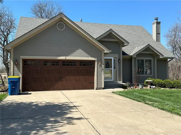 1200 Susan St, Kearney, MO 64060