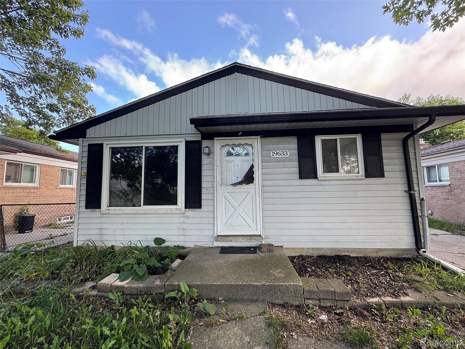 19633 E Forteen Mile Rd, Clinton Township, MI 48035 | Zillow
