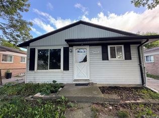 19633 E Forteen Mile Rd, Clinton Township, MI 48035