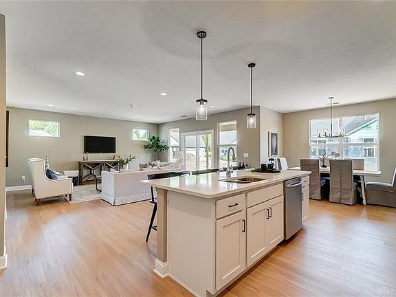 3rd image of 2828 Black Oak Ct