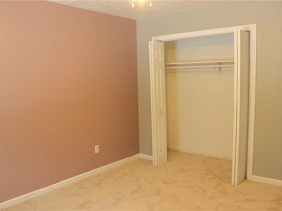 4th image of 1101 Elm Ave