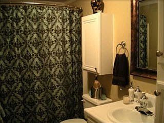 4th image of 211 Kenwood Ct