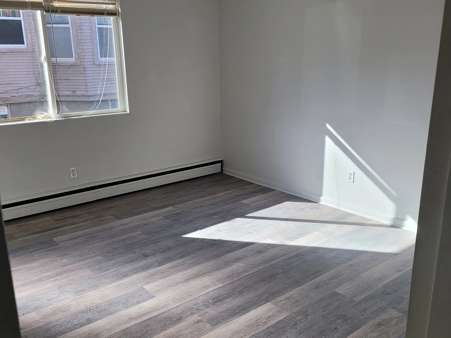 1 bed, 750 sqft, $920 — Photo 3
