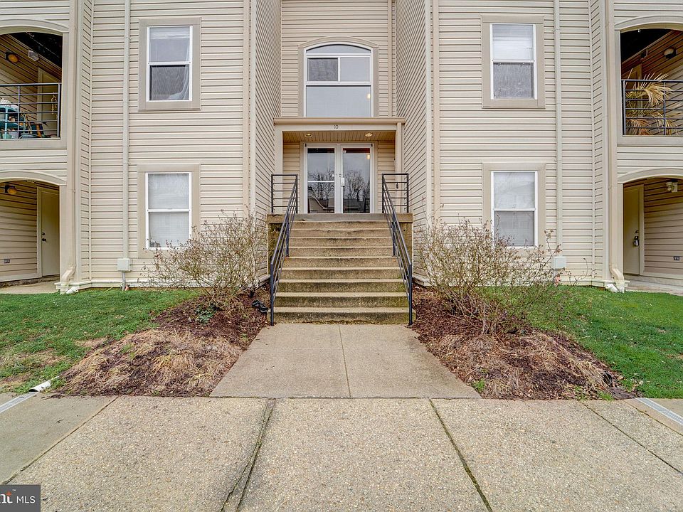 1st image of 10 Hearthstone Ct #D