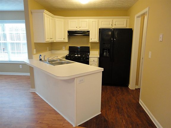 5th image of 765 Chatham Park Dr