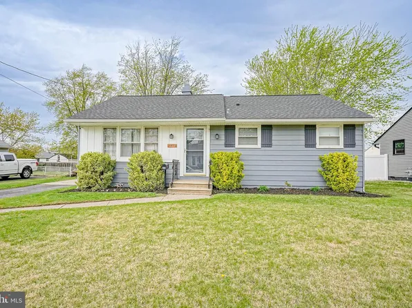 319 Drexel Ave, Blackwood, NJ 08012