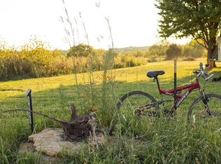 1621 E 400th Rd, Lawrence, KS 66049