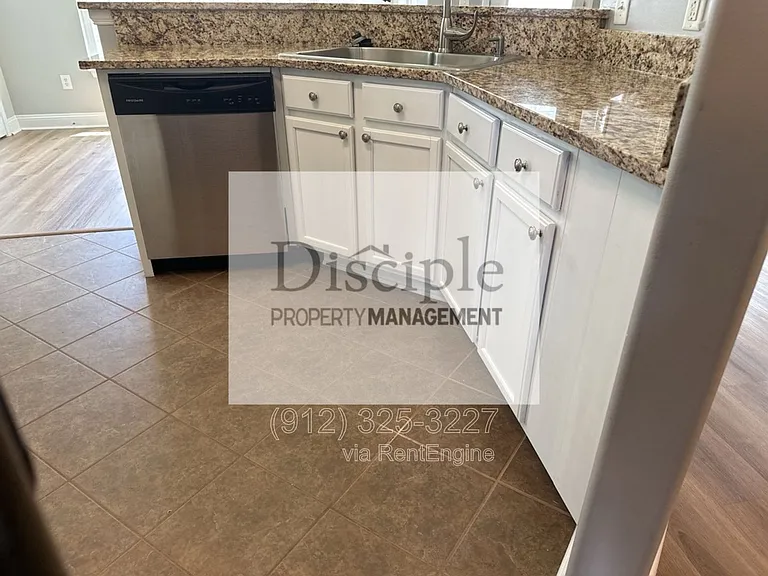 387 Ohara Dr — Photo 17