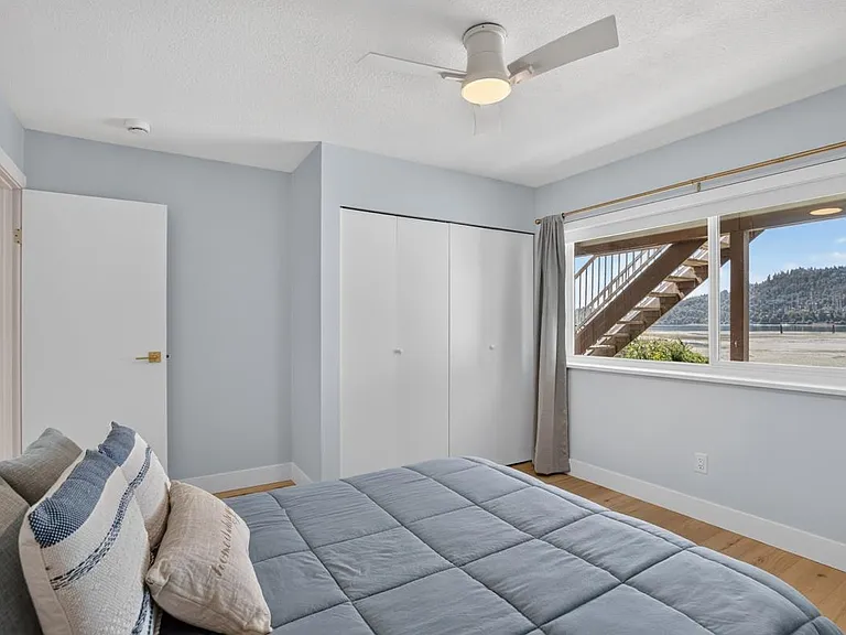 2929 Dollarton Hwy — Photo 8