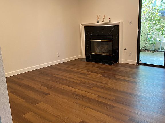 3rd image of 578 Churchill Downs Ct