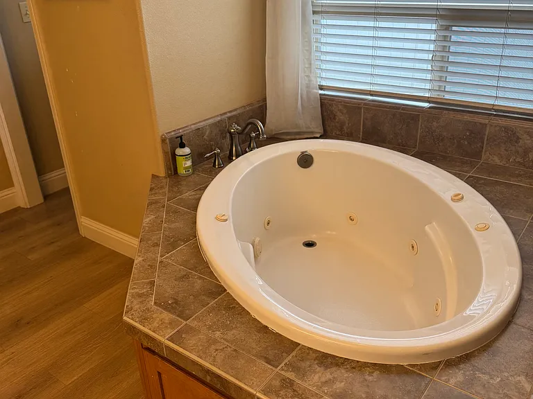 1170 Sunriver Ln — Photo 18