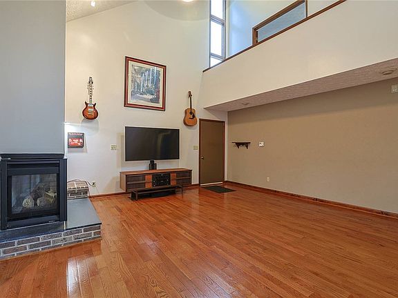 5th image of 9040 Normandy Ln