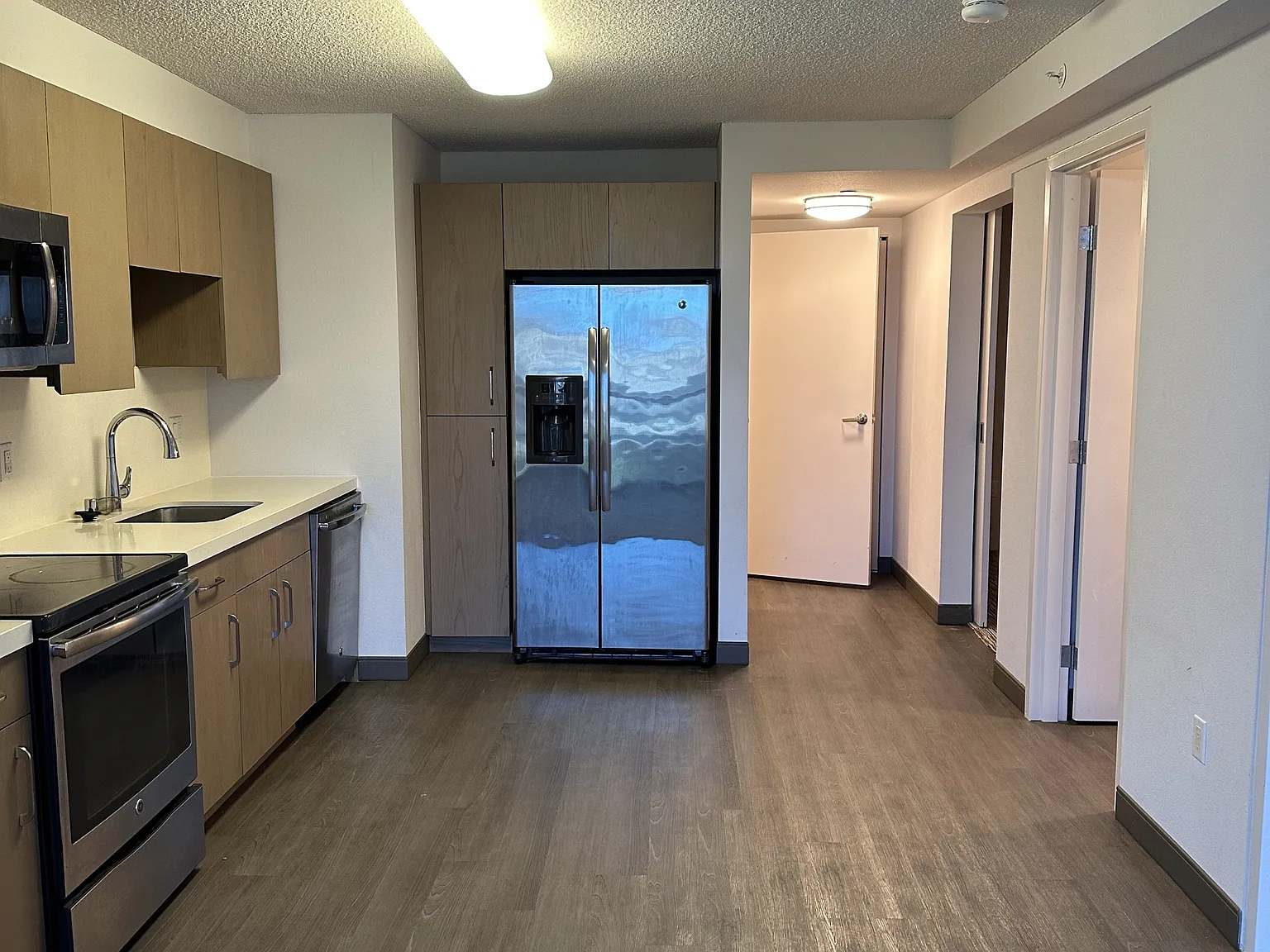 7000 Hawaii Kai Drive - 2710 — Photo 2