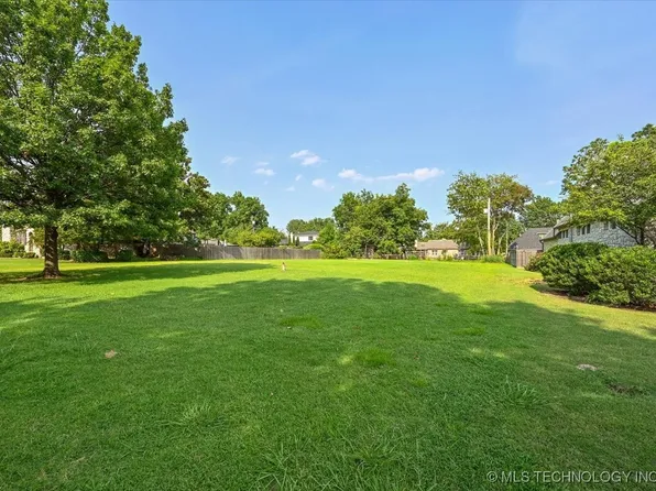 2541 S Delaware Pl, Tulsa, OK 74114