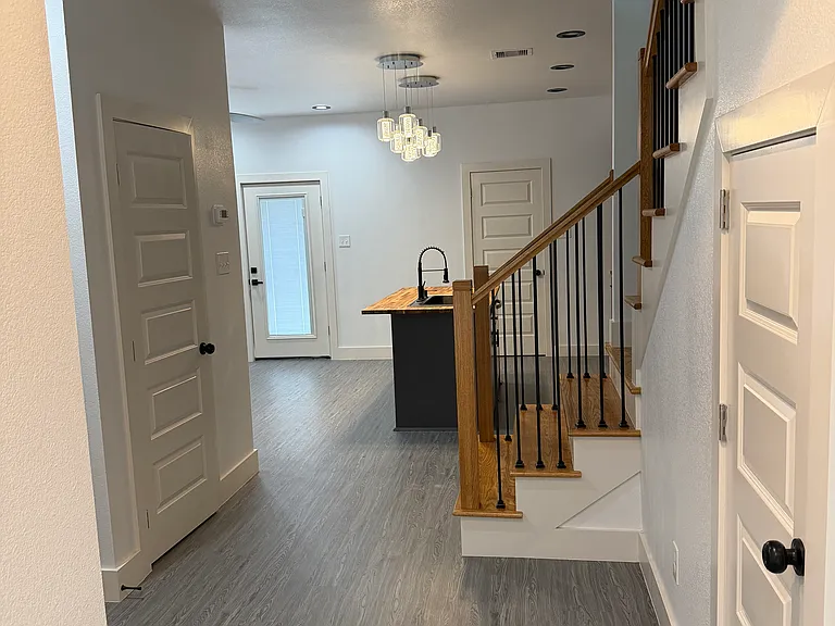 214 S Avenue I #214 — Photo 28