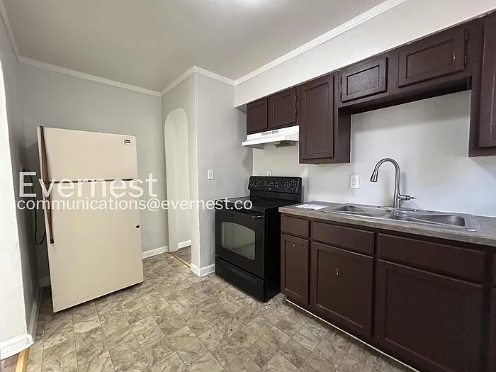 2 bed, 1.0 bath, 792 sqft, $977 — Photo 4