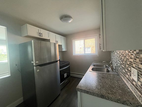 4th image of 3206 Walden Ave APT 1