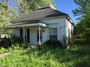 106 E Myrtle St, Aurora, MO 65605