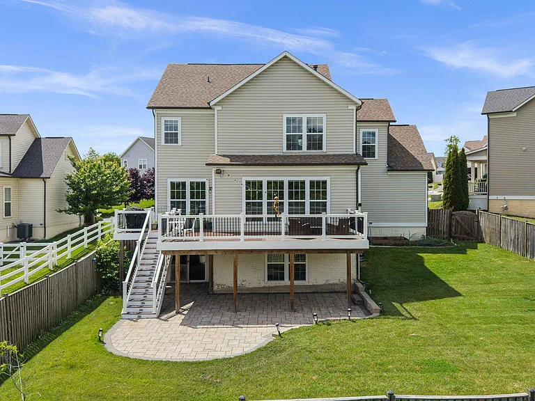310 Mackintosh Rd — Photo 45