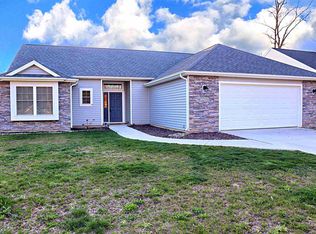 2215 Meadowsweet Ct, Fort Wayne, IN 46808