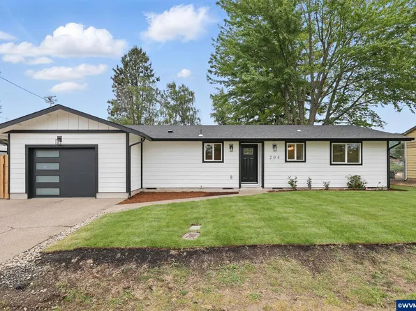 204 Maddox Ave, Amity, OR 97101