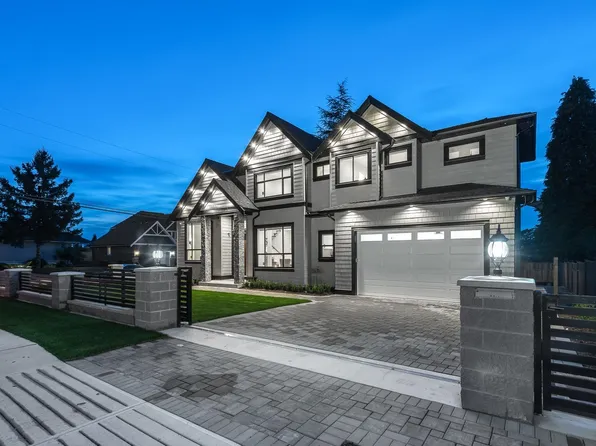 730 Schoolhouse St, Coquitlam, BC V3J 5R9