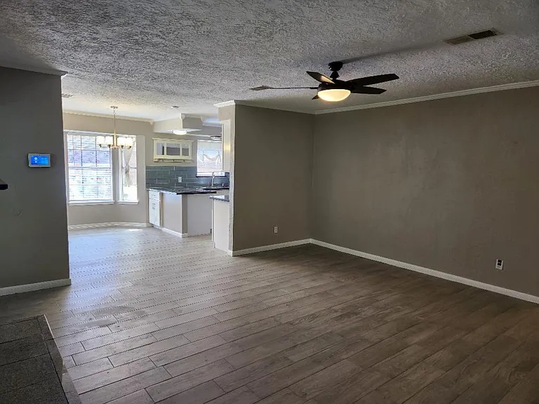 2322 Deer Valley Dr — Photo 20
